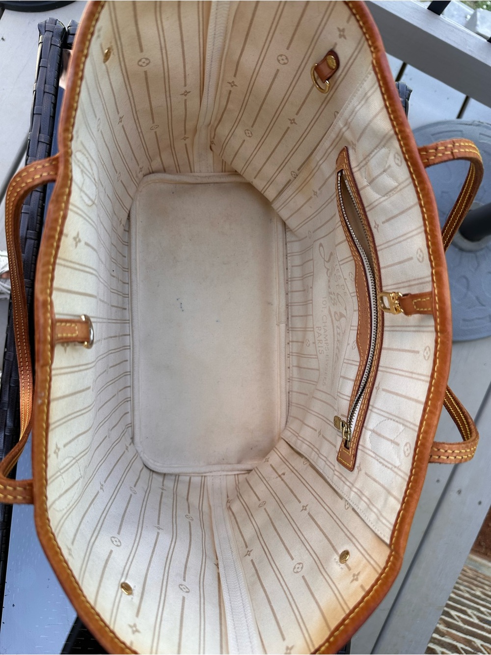 Louis Vuitton Neverfull Tote MM in Damier Azur - Picture 6 of 6